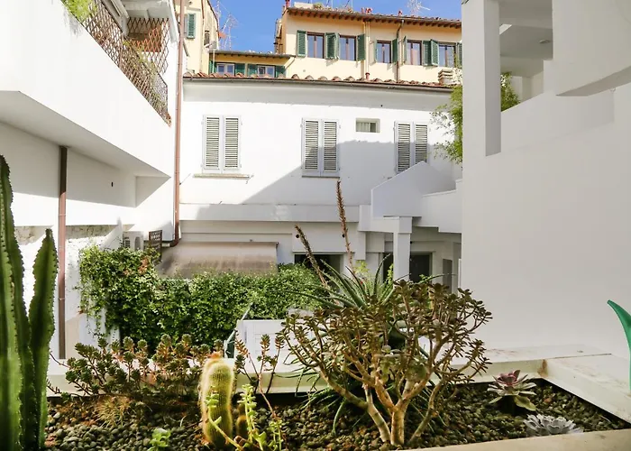 Garden House By Canto Degli Aranci